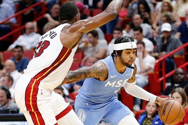 西班牙男篮碾压鹈鹕，拉塞尔完成帽子戏法