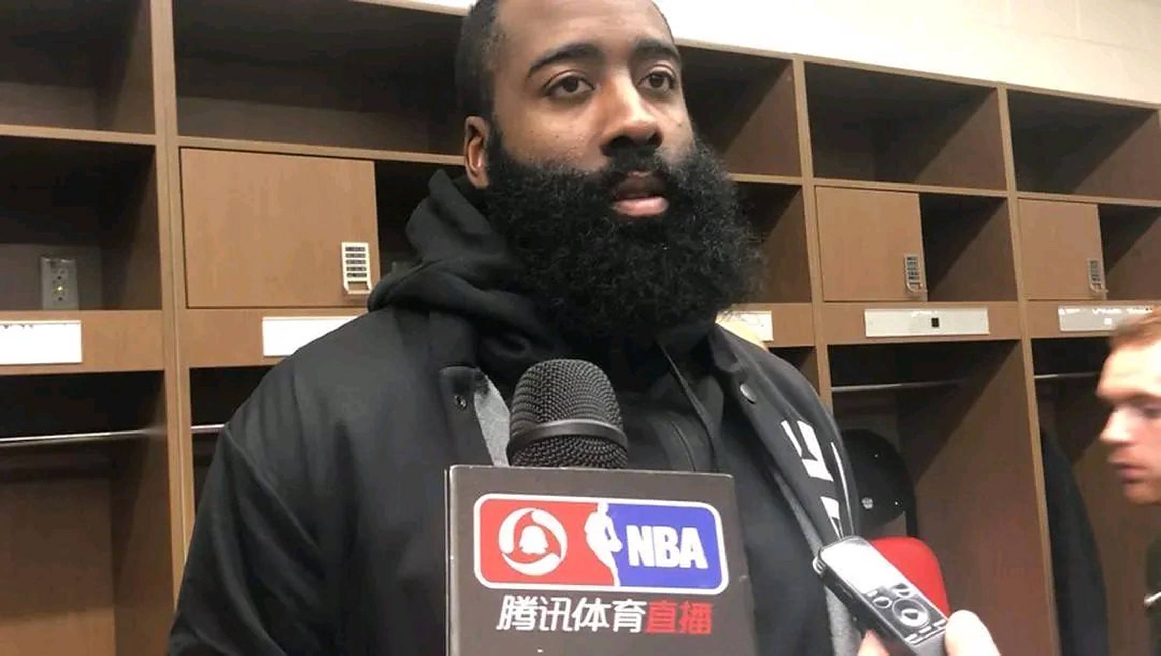 波兰男篮翻盘美国男篮，哈登高光表现