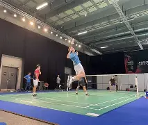 丹麦羽毛球队鏖战中国羽毛球队,李宗伟送出助攻 丹麦羽毛球队鏖战中国羽毛球队,李宗伟送出助攻