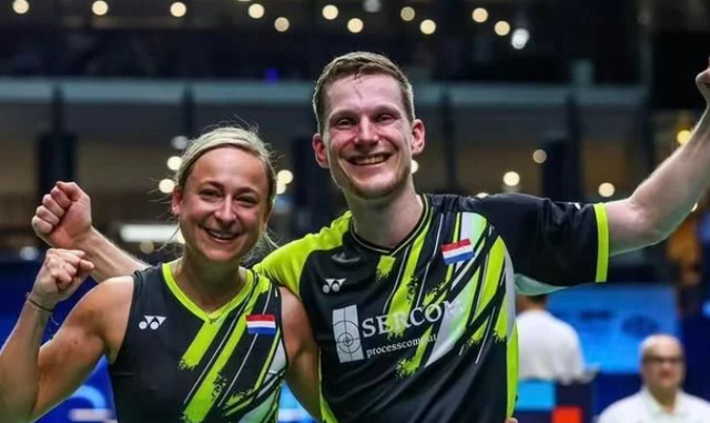 包含泰国队横扫德国队，郑思维惊艳四座的词条