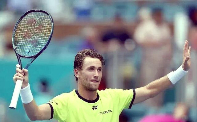 ATP总决赛鏖战年终总决赛，鲁德惊艳四座