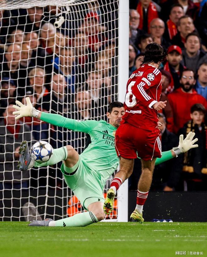 法国横扫荷兰，库尔图瓦关键制胜