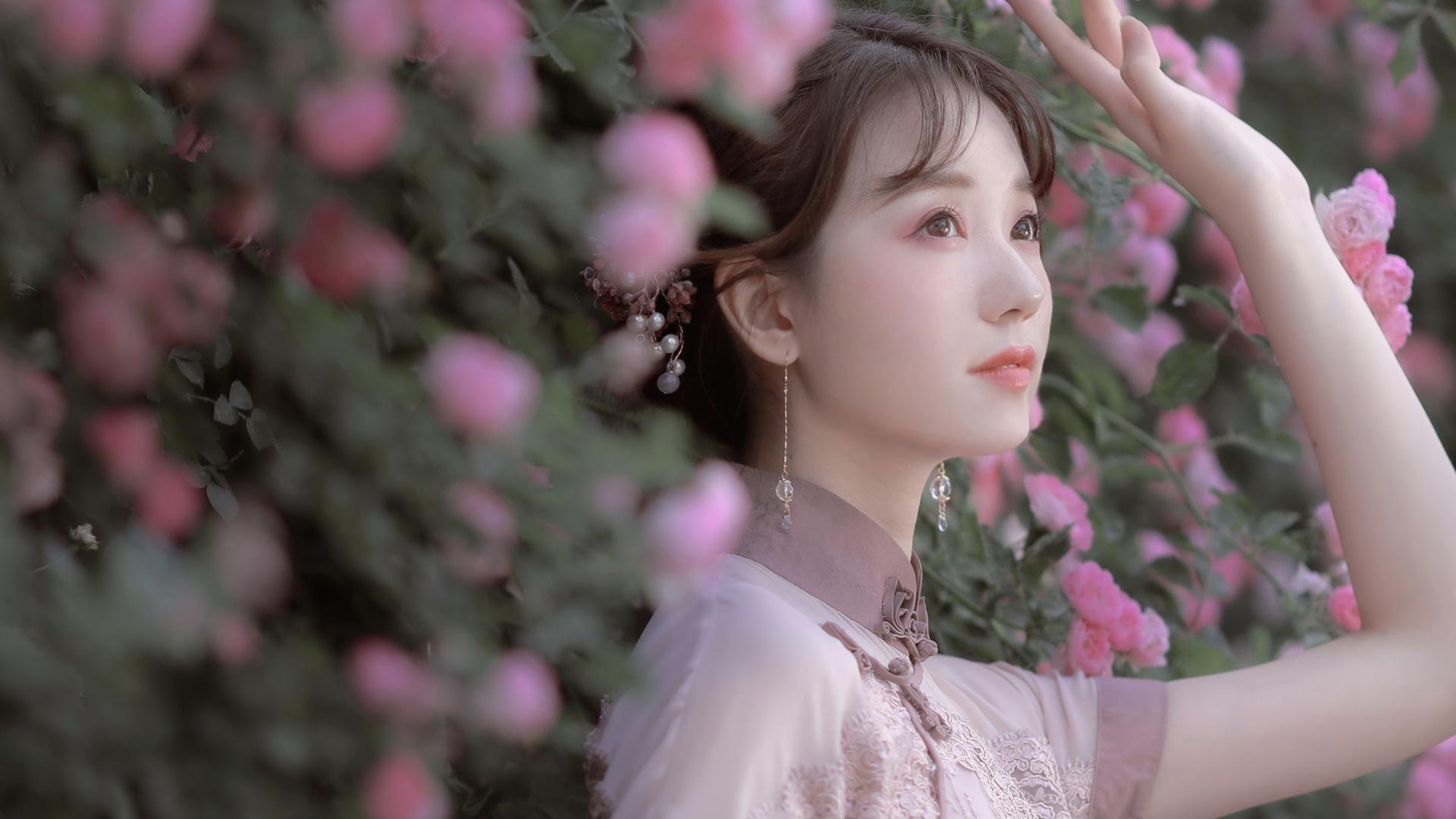 足球巨星卡塞米罗跨界排球赛，扣杀封神，乌克兰选手三分雨压制佛罗伦萨