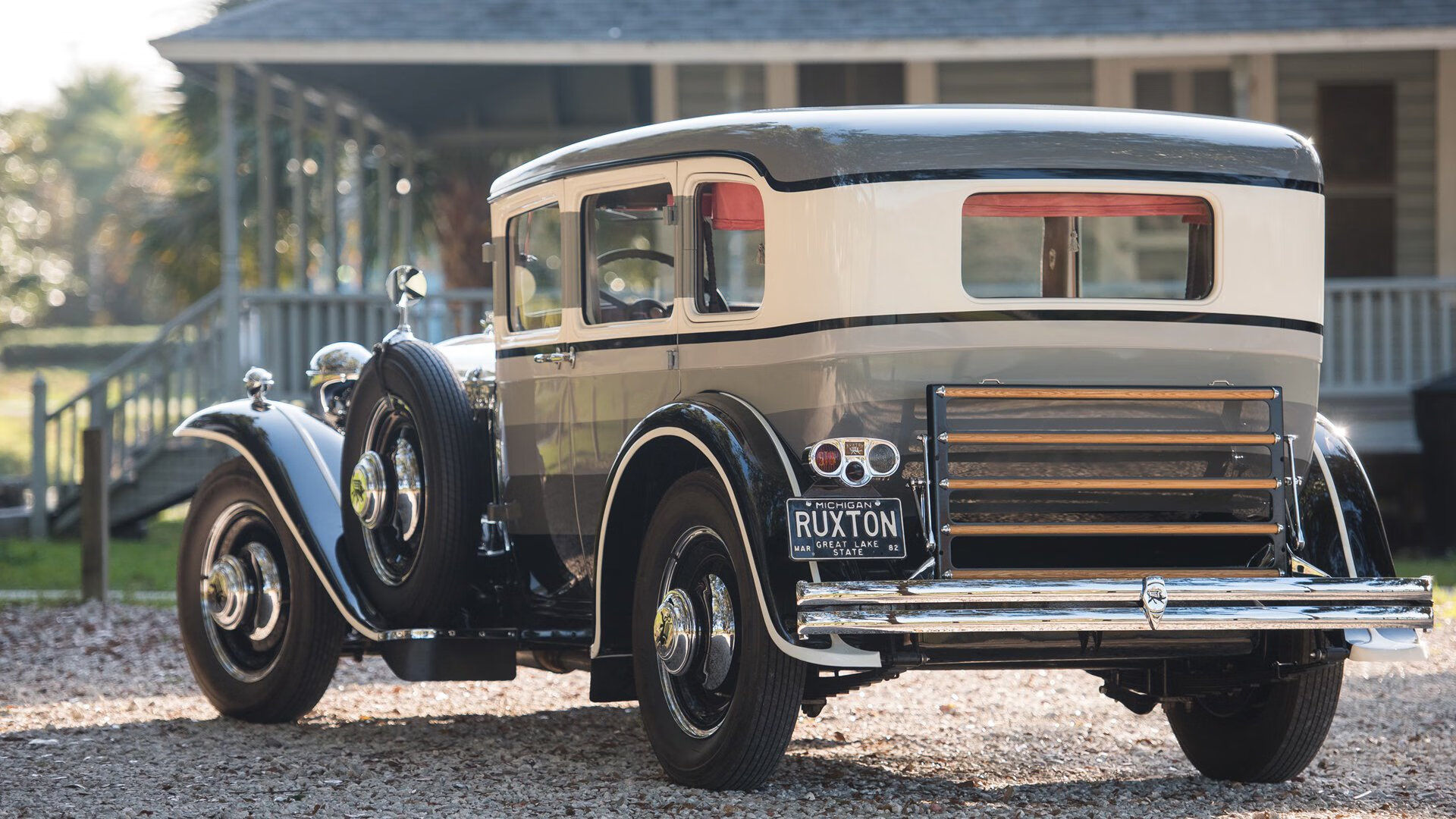 压制与接管，足球世界的一体两面