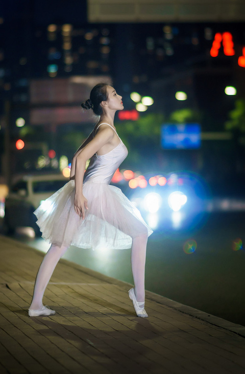 格列兹曼跨界降临，一场虚构经典中的压制级艺术