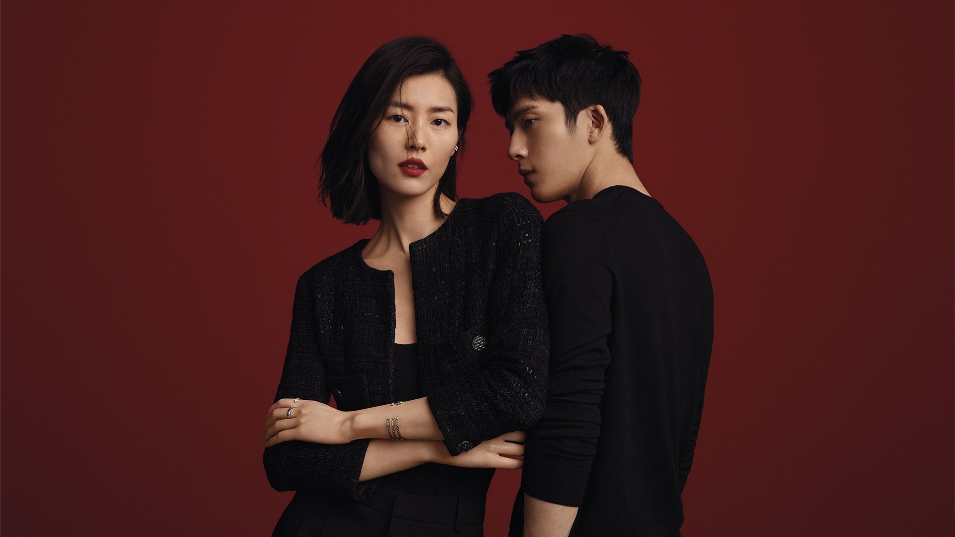 信号与香槟，当新疆的悬念遇上马德里的聚光灯