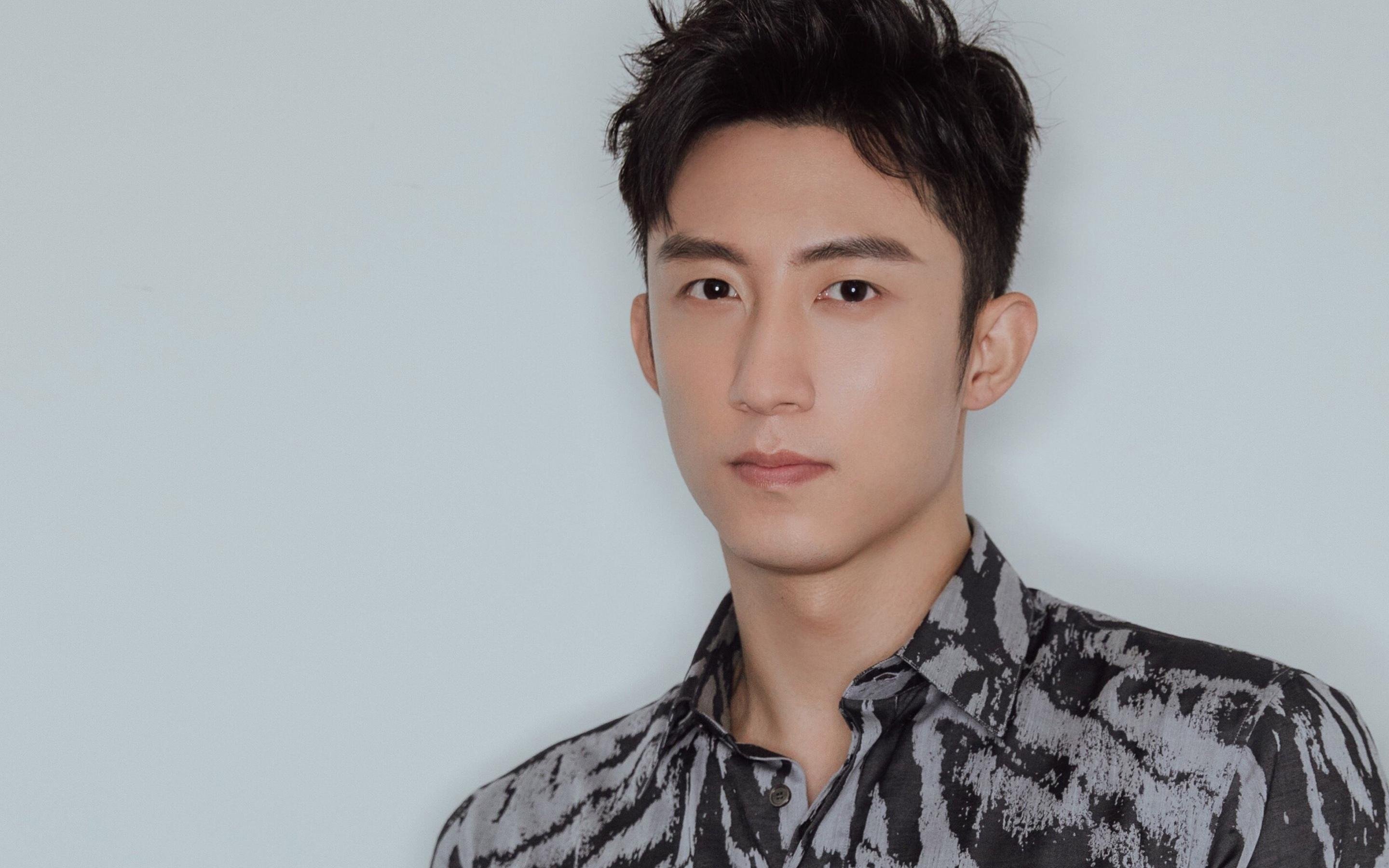 绝境中的橙衣防线，范戴克一击定乾坤，波兰逆转喀麦隆书写B组唯一剧本